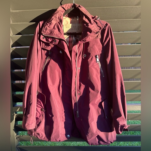 Burberry Red Utility Jacket with Stand-Up Collar and Relaxed Fit women’s size 8 - Picture 9 of 14